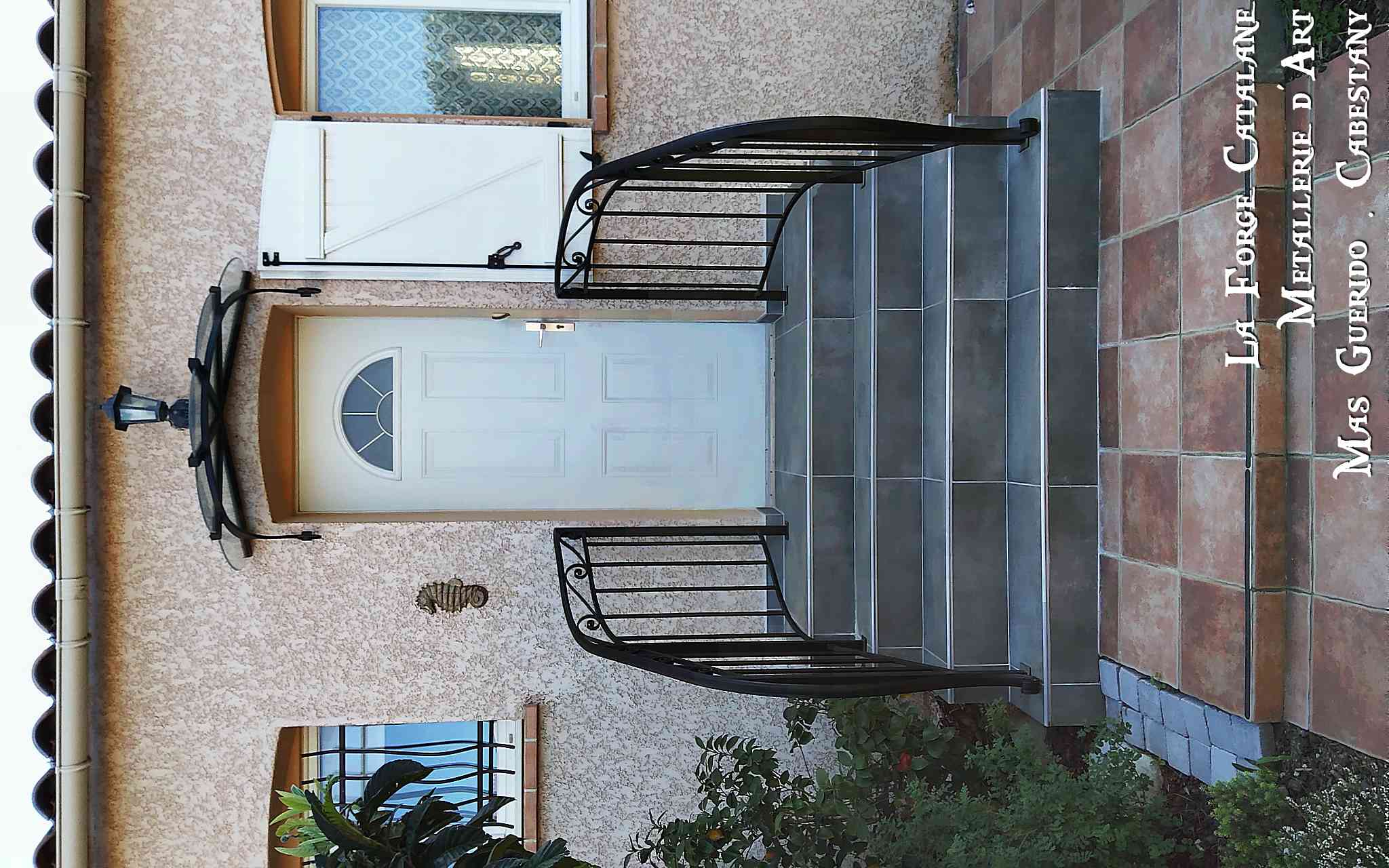 rampant debillarde ouvrage frise volutes main courante moulure forge catalane.jpg